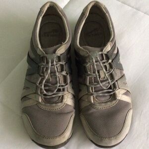 Dansko Henriette - Women’s Grey Slip-on Sneakers